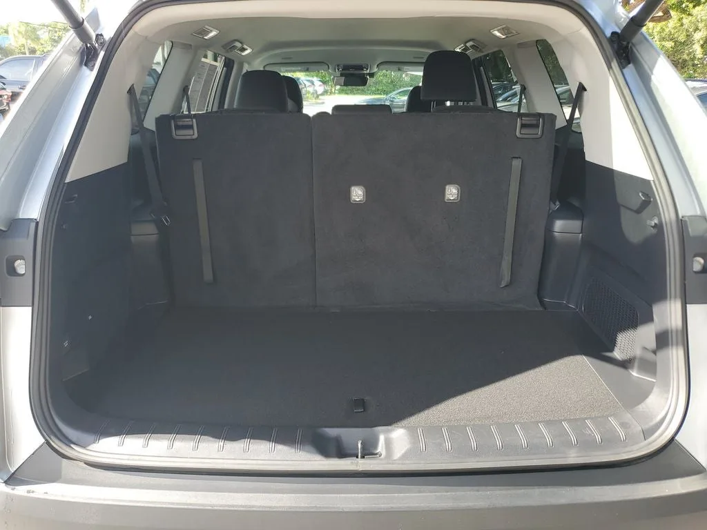 2024 Toyota Grand Highlander Hybrid Limited photo 10