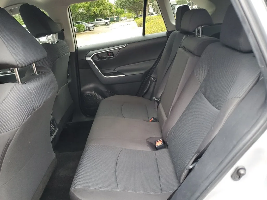 2024 Toyota RAV4 LE photo 12