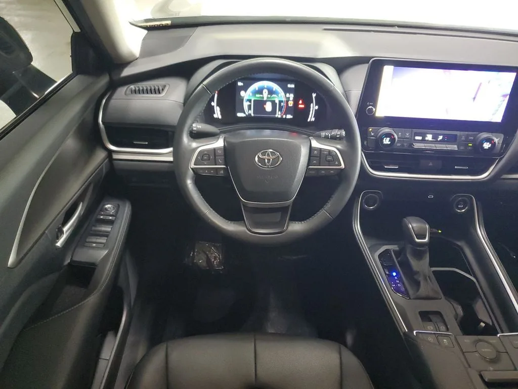 2024 Toyota Grand Highlander XLE photo 15