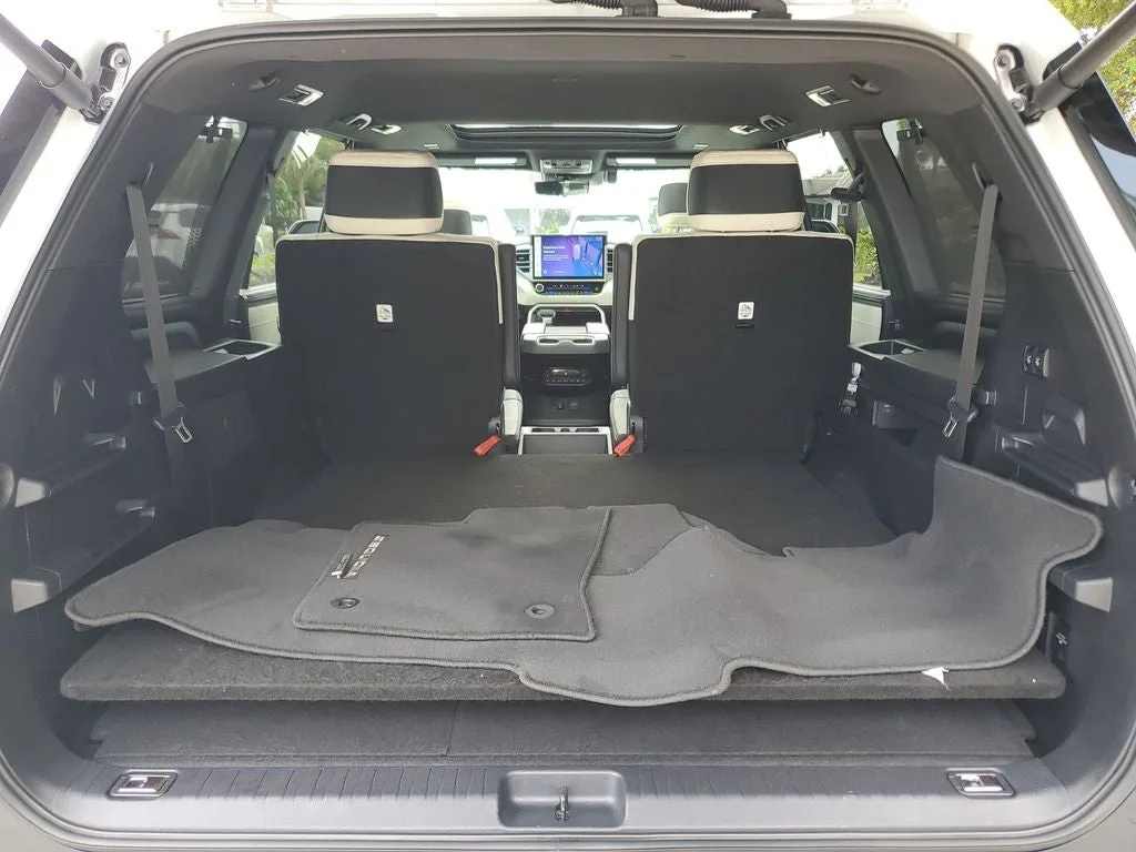 2025 Toyota Sequoia Capstone photo 9