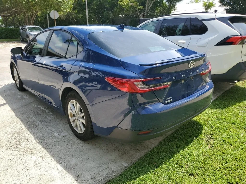 2025 Toyota Camry LE photo 2