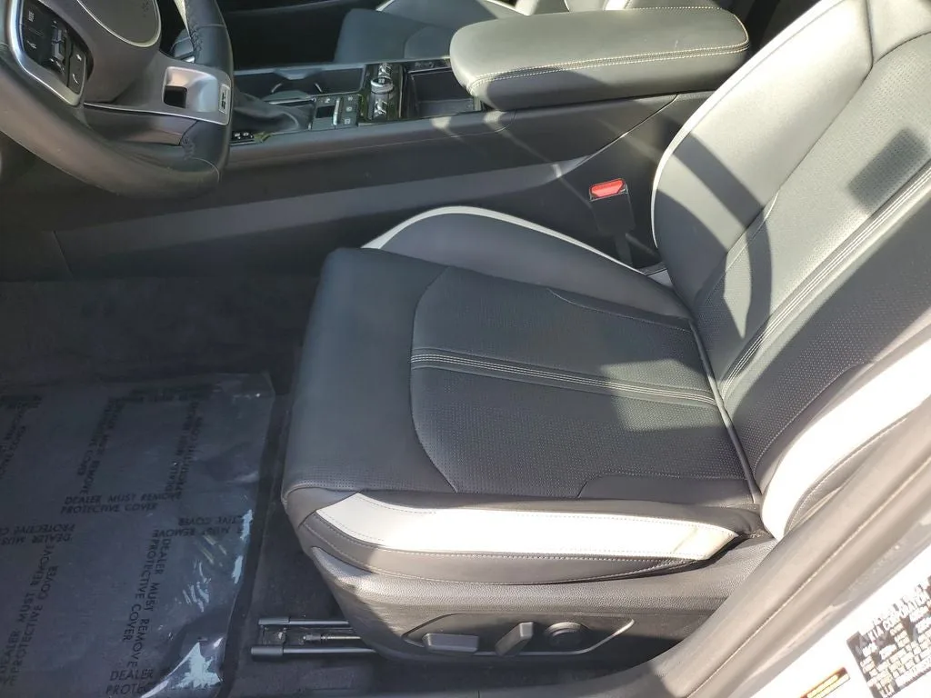 2025 Kia K5 GT-Line photo 18