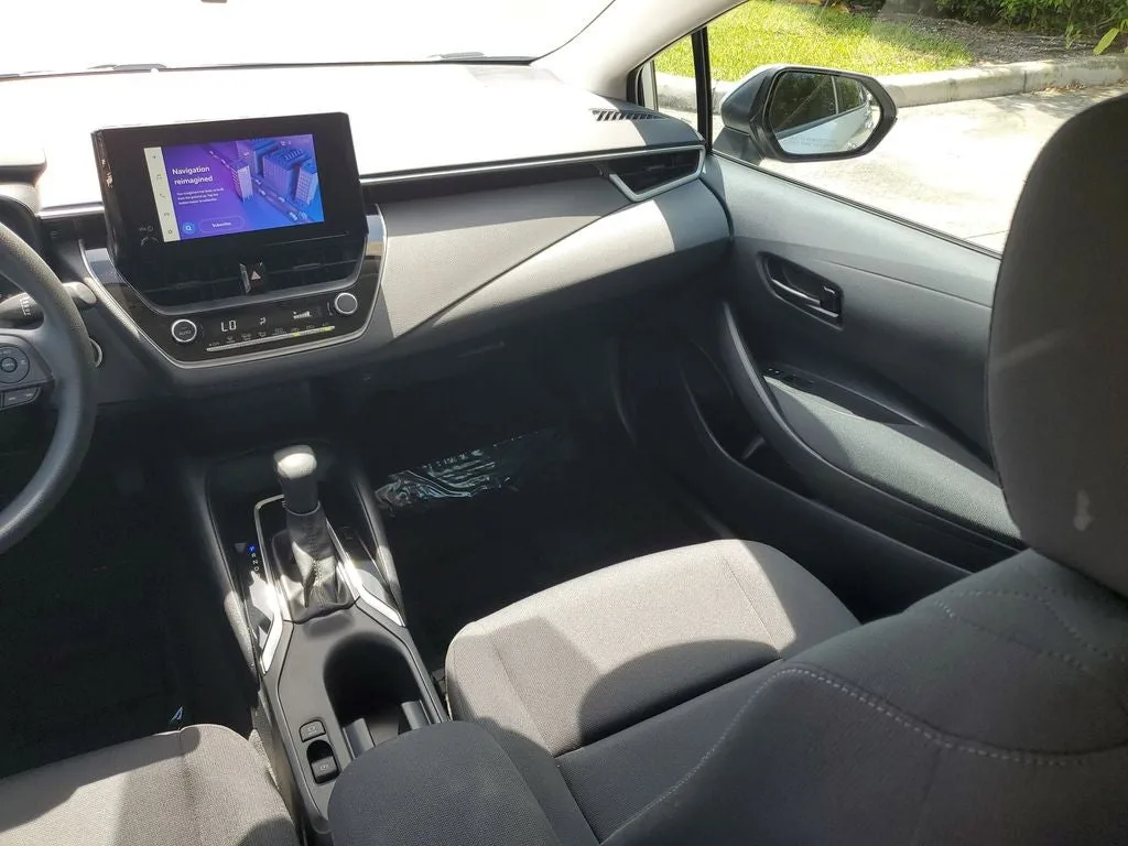 2024 Toyota Corolla LE photo 16