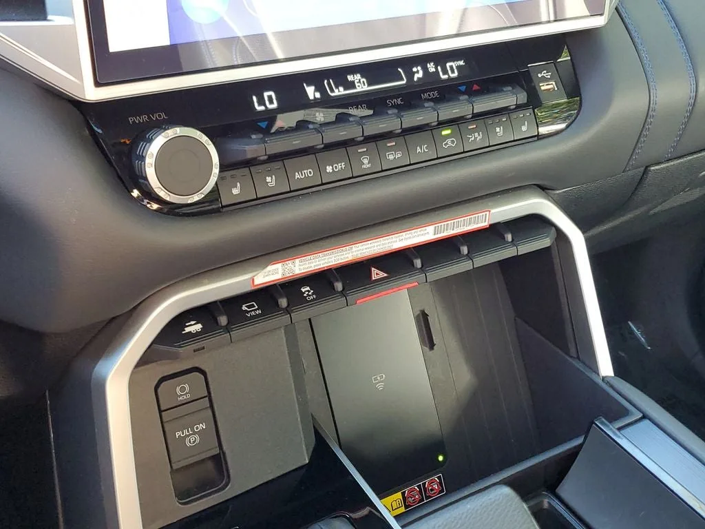2025 Toyota Sequoia Platinum photo 24
