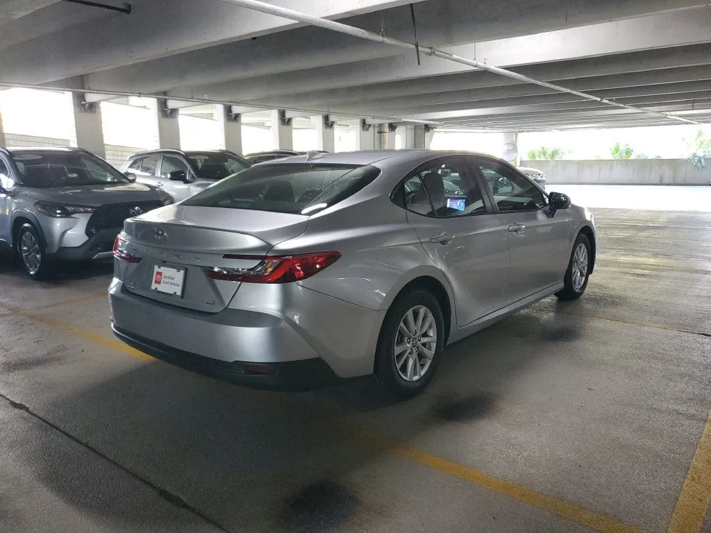 2026 Toyota Camry LE photo 4