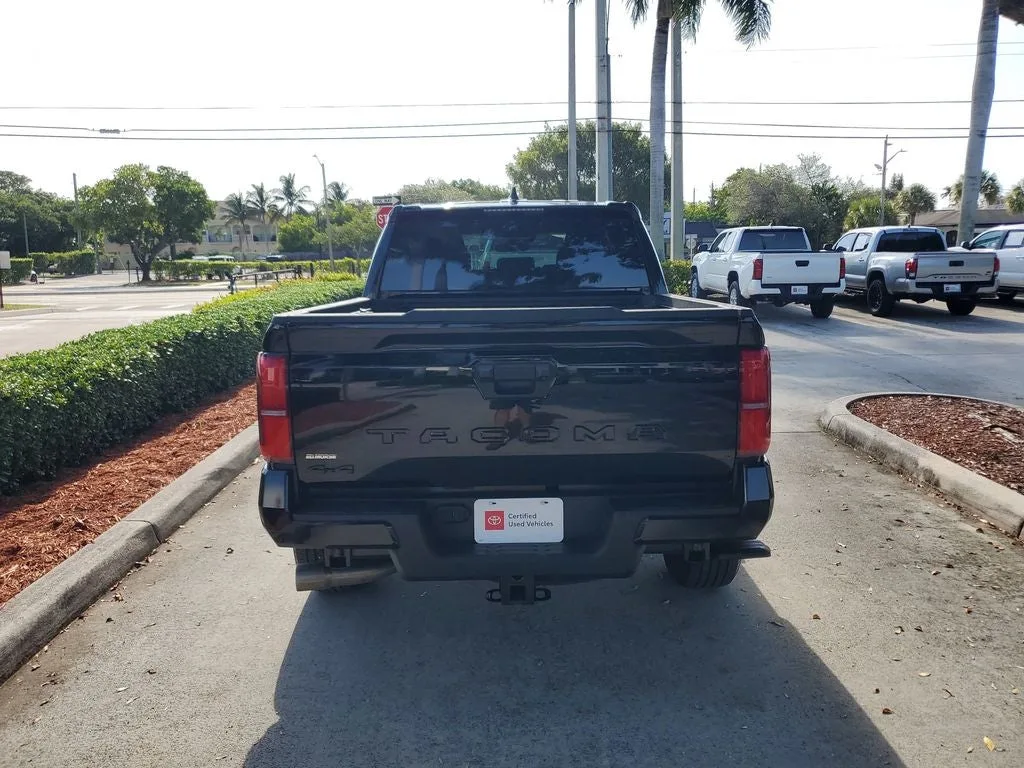 2025 Toyota Tacoma TRD Sport photo 5