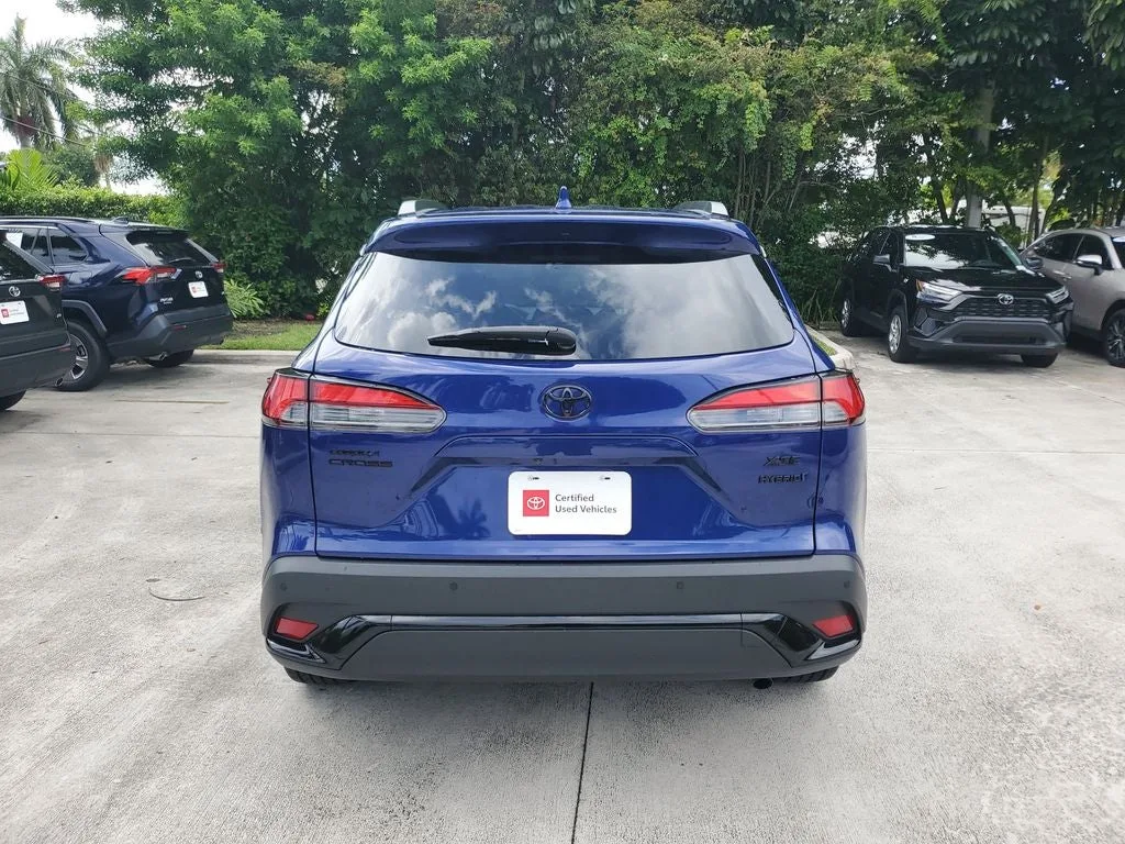 2023 Toyota Corolla Cross Hybrid XSE photo 5