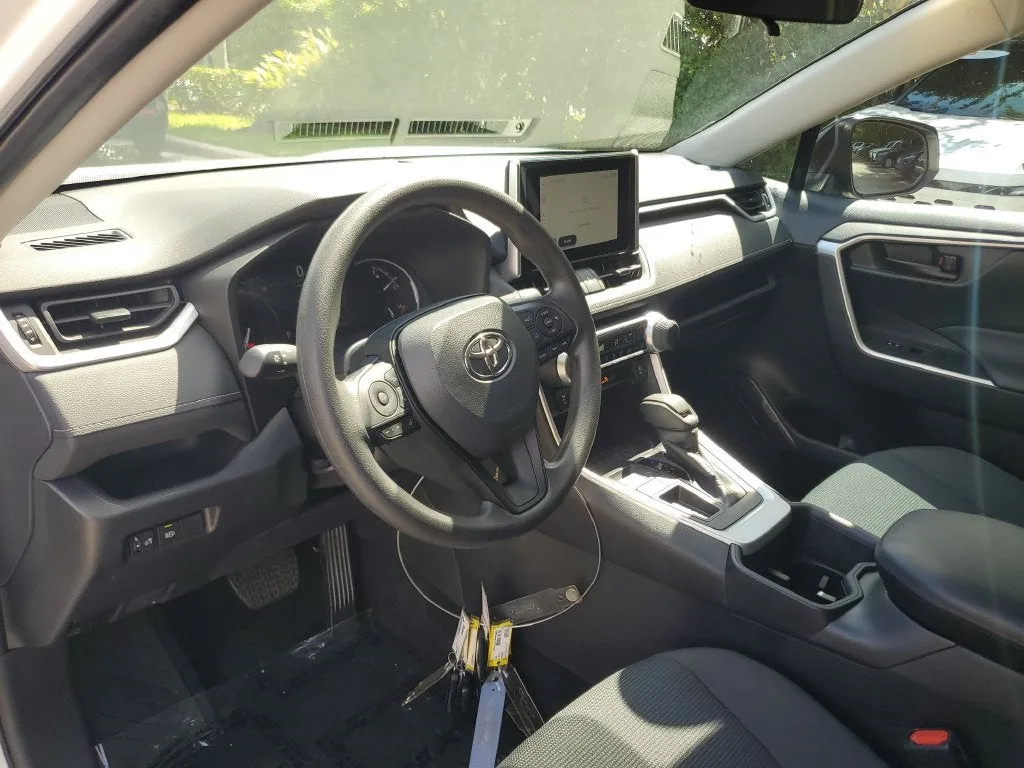 2024 Toyota RAV4 LE photo 20
