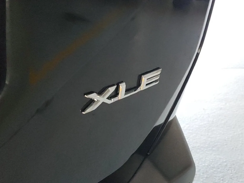 2026 Toyota RAV4 XLE Premium photo 8