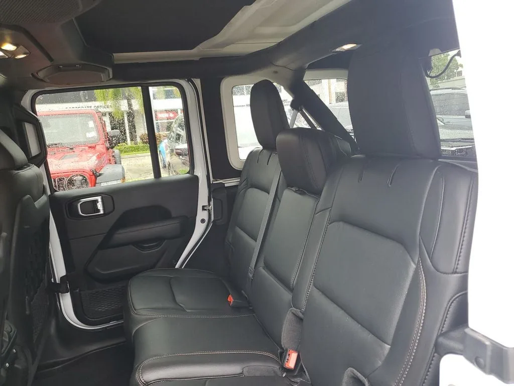 2023 Jeep Wrangler Rubicon 392 photo 13