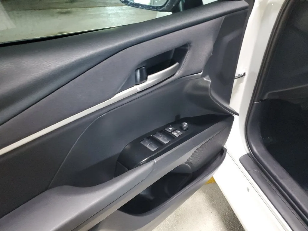 2025 Toyota Camry LE photo 16