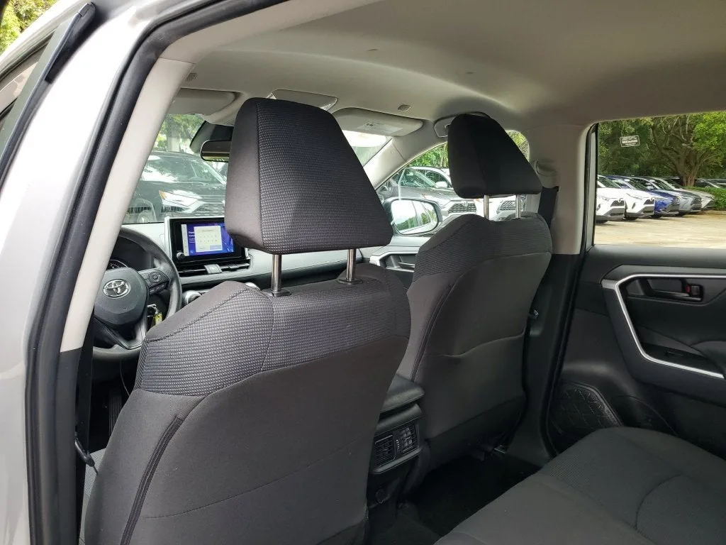 2024 Toyota RAV4 LE photo 13
