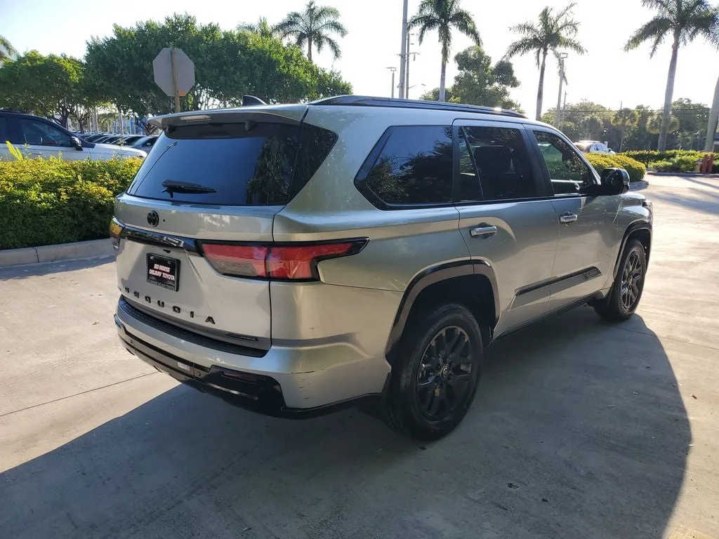 2025 Toyota Sequoia Platinum photo 4