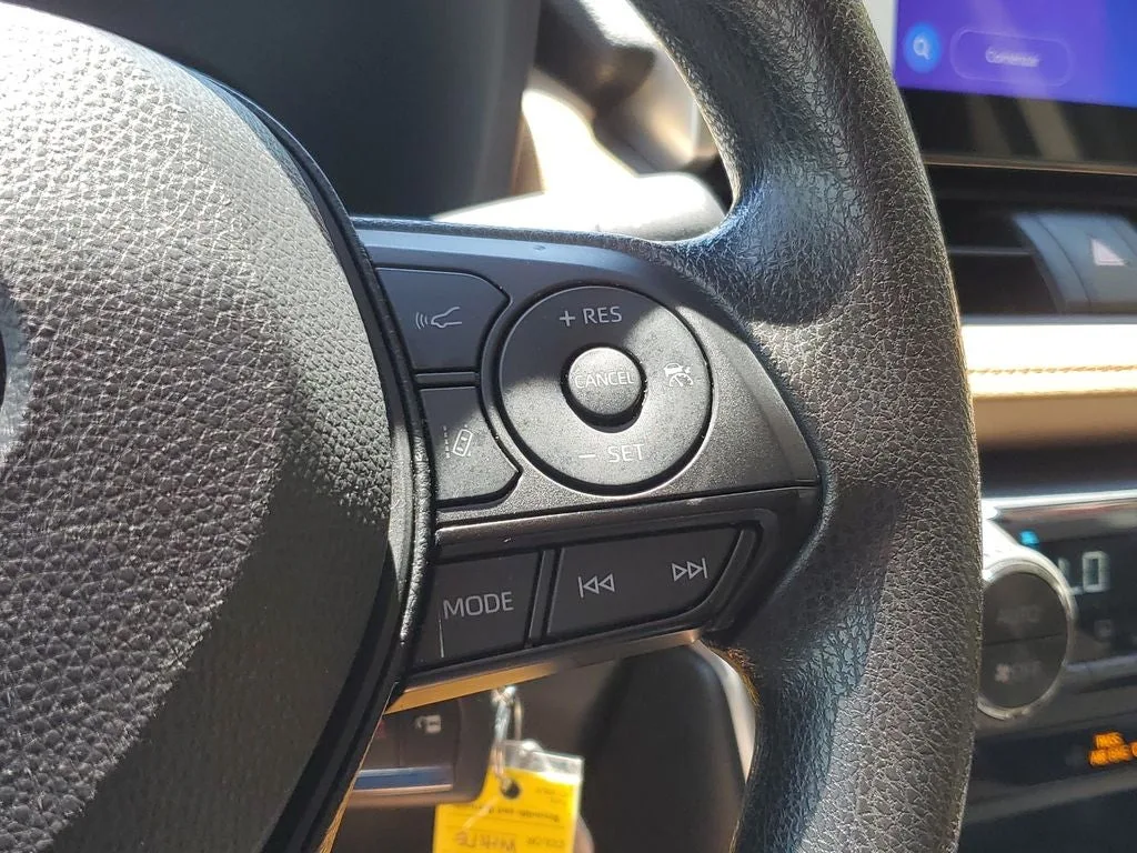 2025 Toyota RAV4 Hybrid LE photo 24