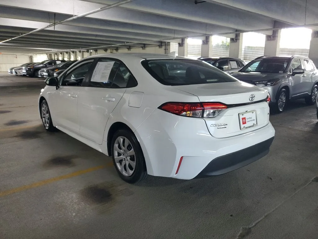 2024 Toyota Corolla LE photo 6