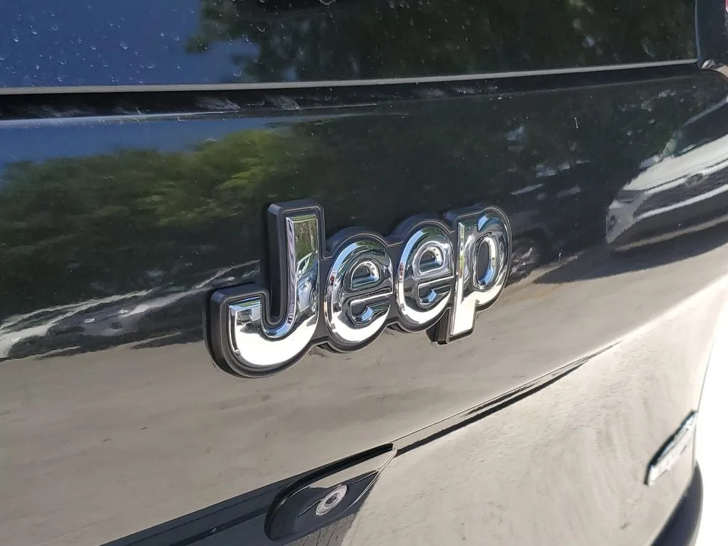 2015 Jeep Cherokee Latitude photo 8