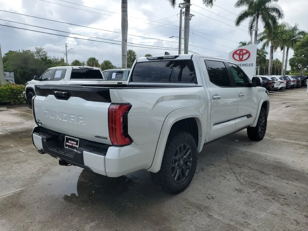 2025 Toyota Tundra Hybrid Platinum photo 4