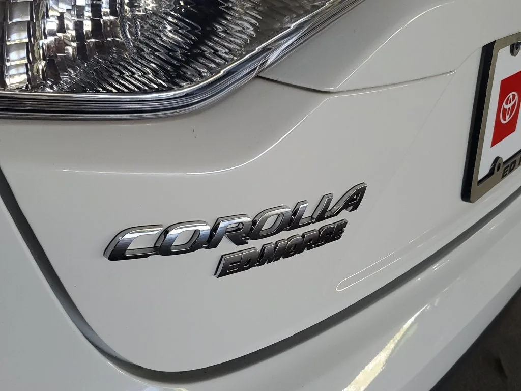 2024 Toyota Corolla LE photo 8
