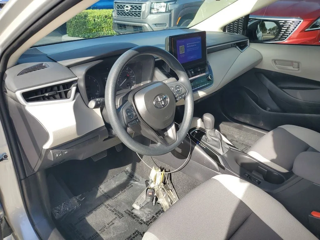 2025 Toyota Corolla LE photo 21