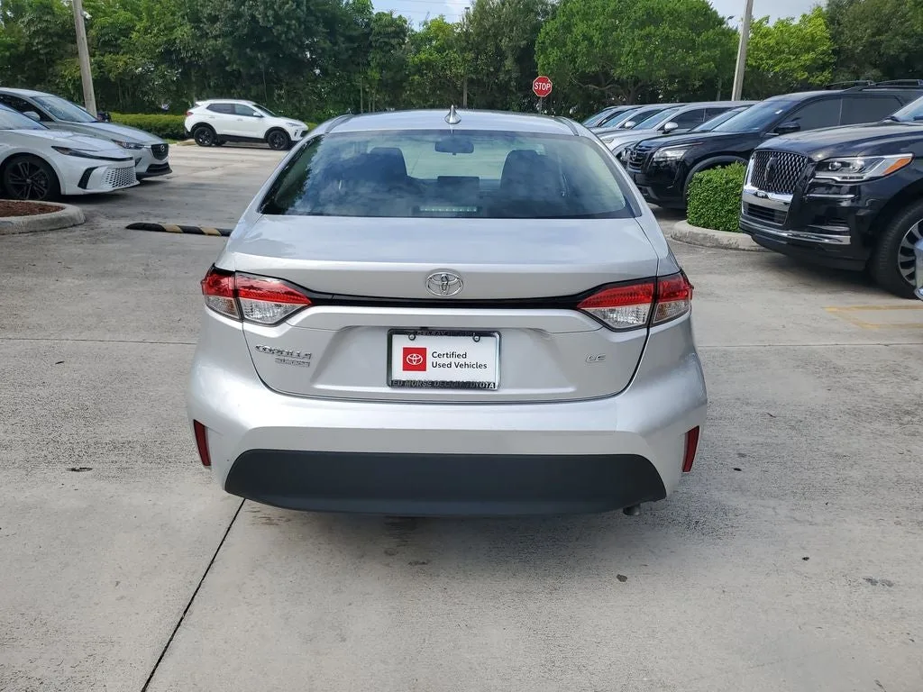 2024 Toyota Corolla LE photo 4