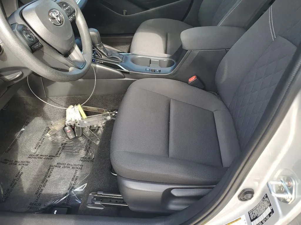 2024 Toyota Corolla Hybrid LE photo 20