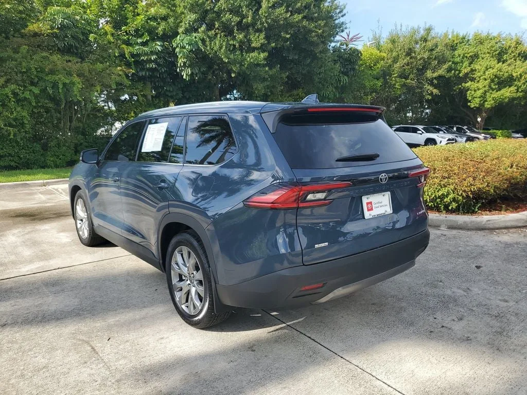 2025 Toyota Grand Highlander Limited photo 6