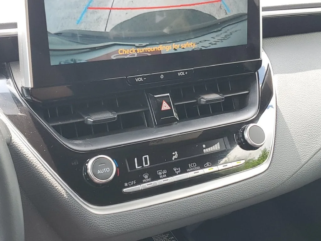 2026 Toyota Corolla SE photo 28