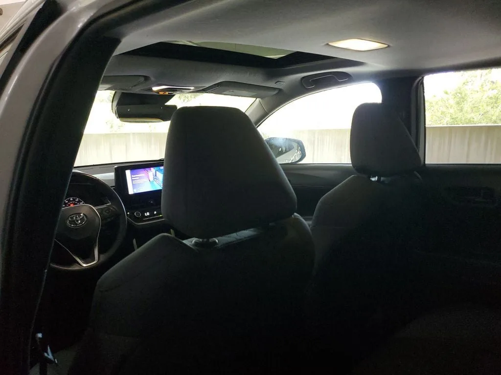 2024 Toyota Corolla Cross LE photo 13