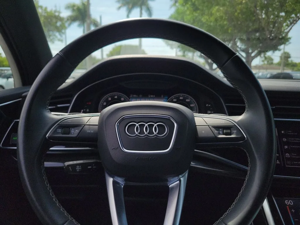2025 Audi Q7 55 Premium Plus quattro photo 25