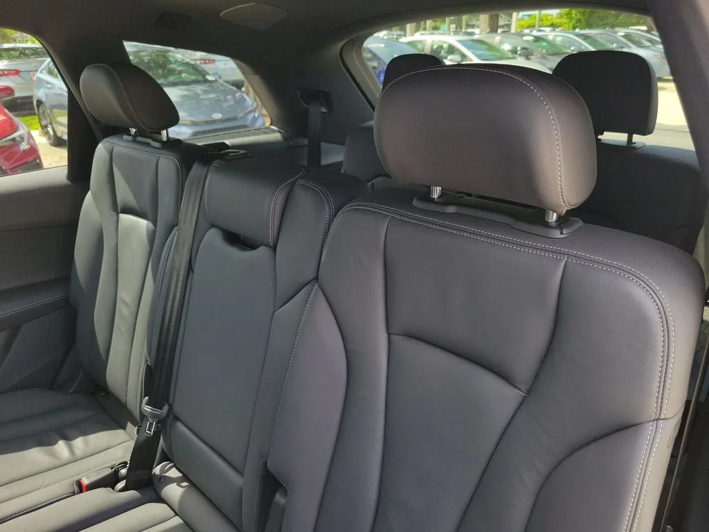 2025 Audi Q7 55 Premium Plus quattro photo 13