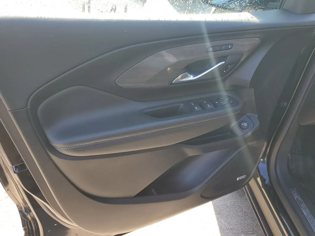 2024 GMC Terrain Denali photo 18