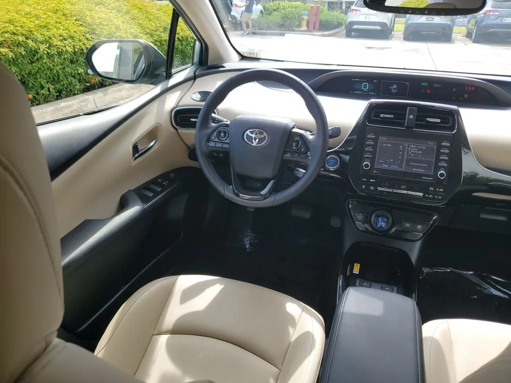 2022 Toyota Prius XLE photo 14