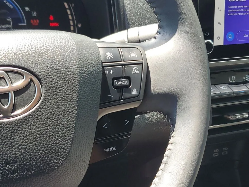 2025 Toyota Camry SE photo 24