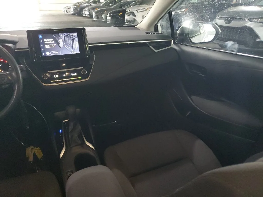 2024 Toyota Corolla LE photo 16