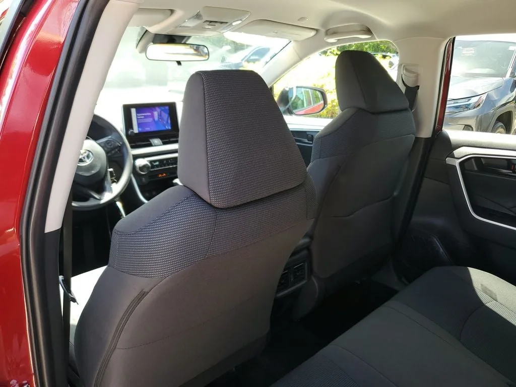 2024 Toyota RAV4 LE photo 13