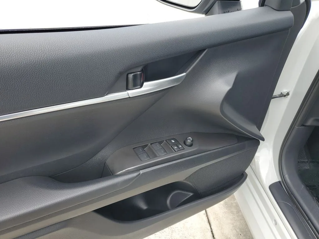 2024 Toyota Camry LE photo 18