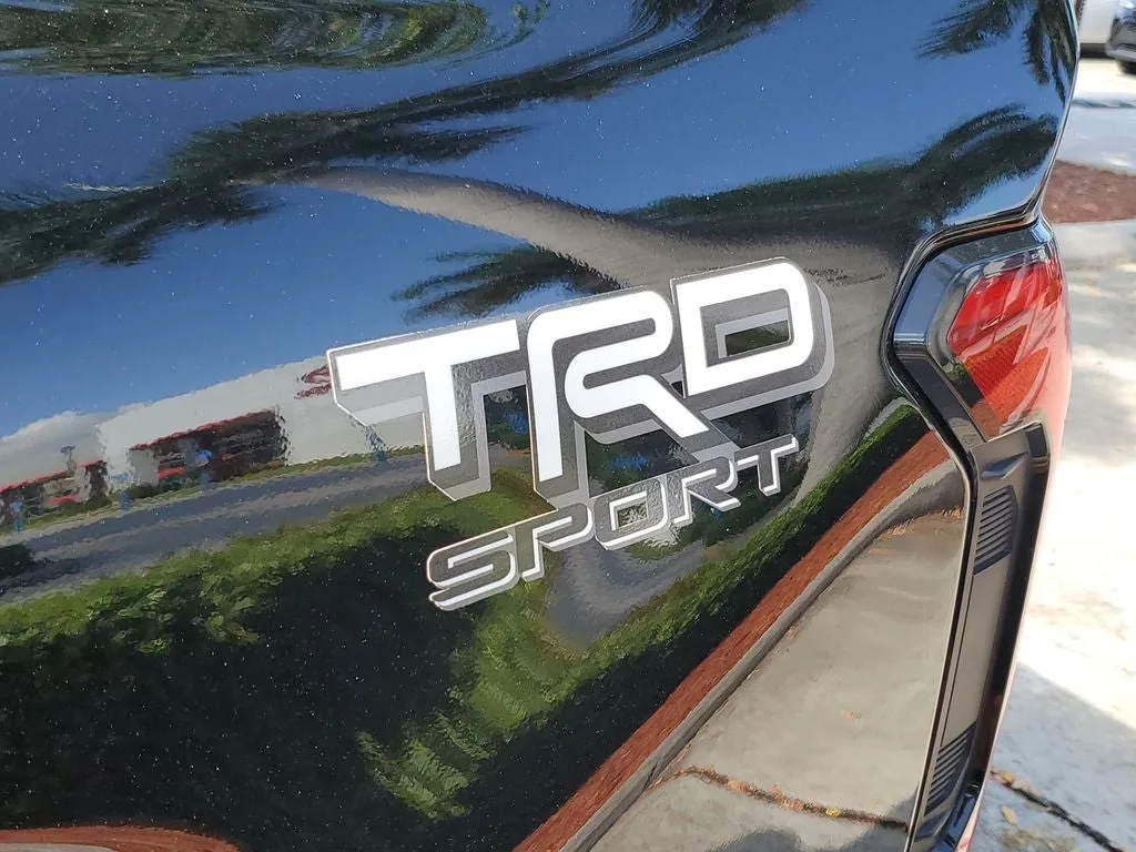 2025 Toyota Tacoma TRD Sport photo 8