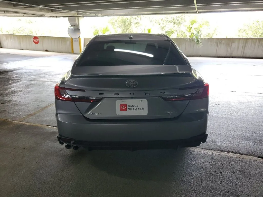 2025 Toyota Camry SE photo 5