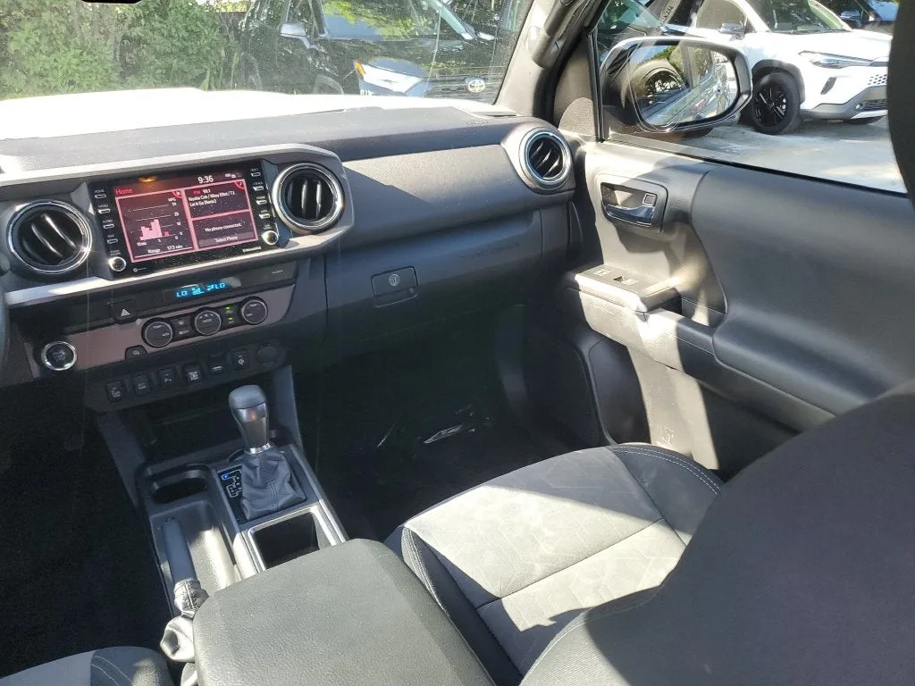 2022 Toyota Tacoma TRD Sport V6 photo 14