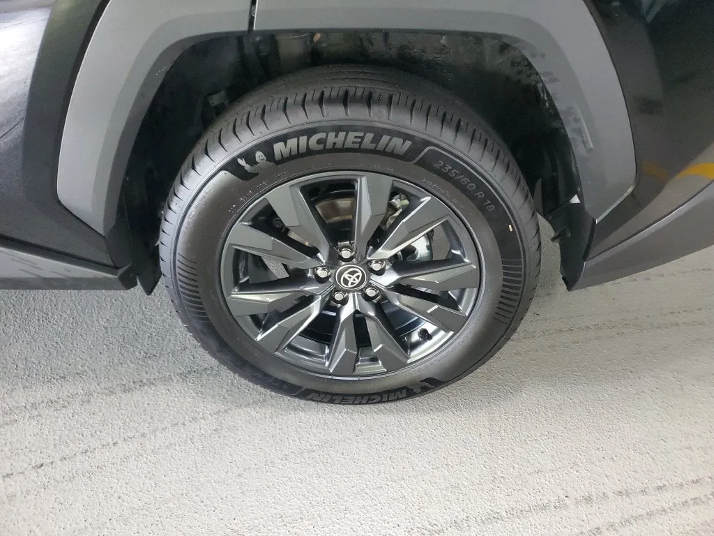 2026 Toyota RAV4 XLE Premium photo 6