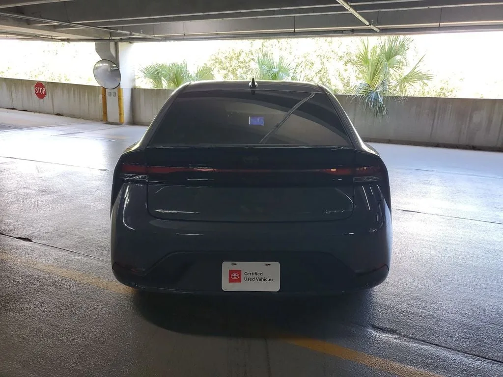 2026 Toyota Prius LE photo 5
