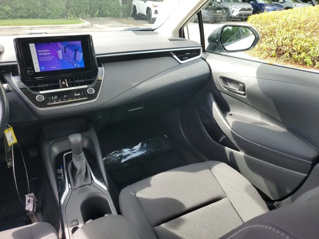 2024 Toyota Corolla LE photo 14