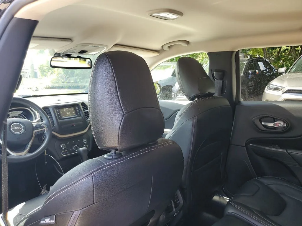 2015 Jeep Cherokee Latitude photo 13