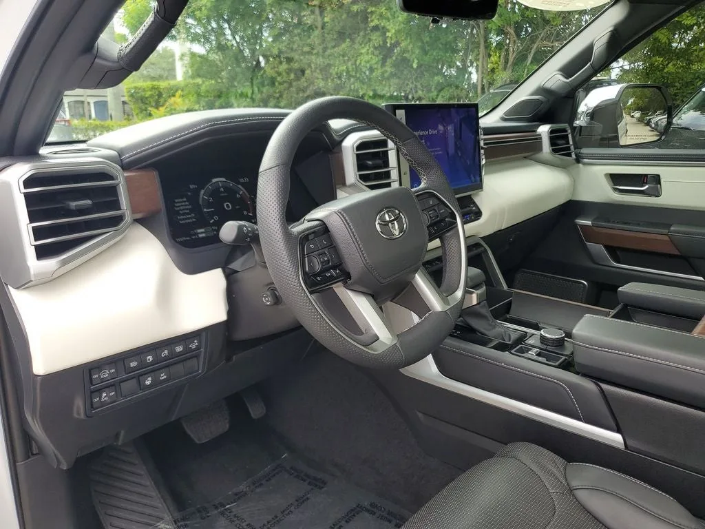 2025 Toyota Sequoia Capstone photo 21