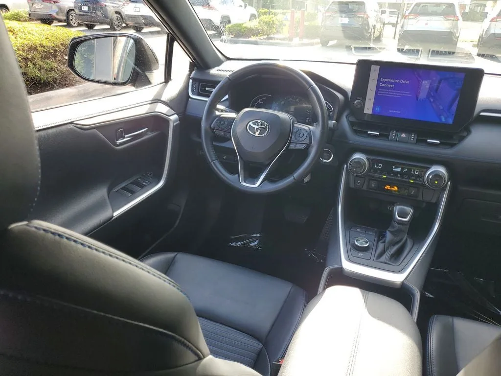 2023 Toyota RAV4 Hybrid XSE photo 16