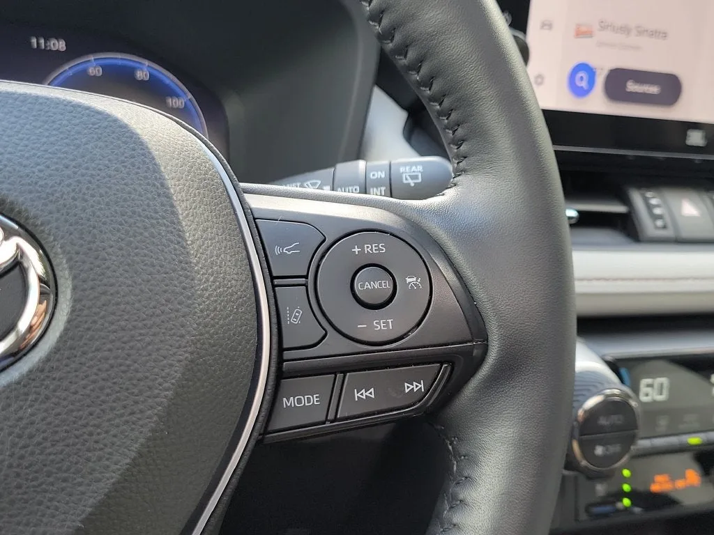2023 Toyota RAV4 Hybrid Limited photo 27