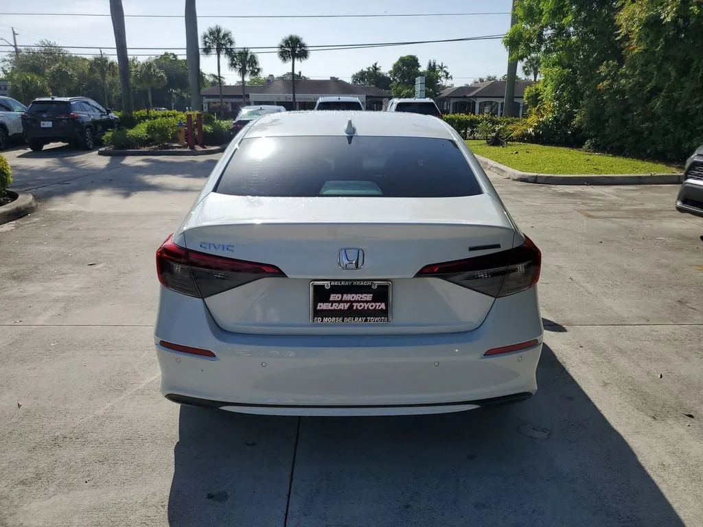 2024 Honda Civic Touring photo 5