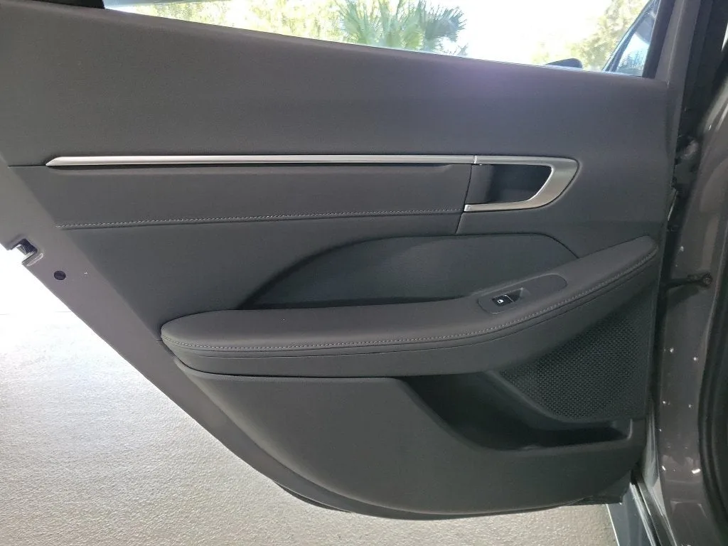 2020 Hyundai Sonata Limited photo 10