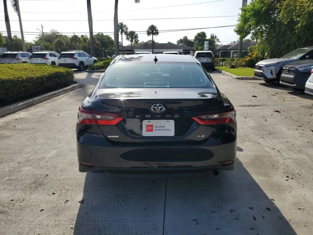 2023 Toyota Camry LE photo 5