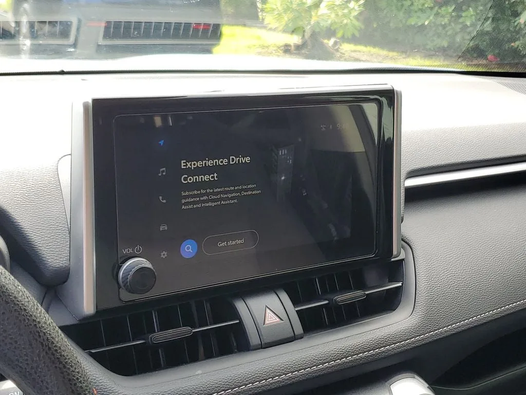 2025 Toyota RAV4 Hybrid LE photo 26